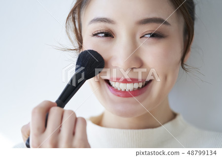 Female beauty image 48799134
