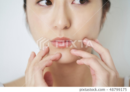 Female beauty image 48799175