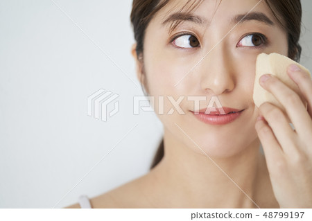Female beauty image 48799197