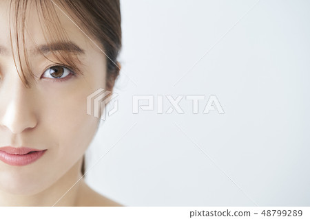 Beautiful woman portrait Beautiful woman portrait 48799289