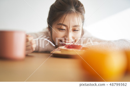 美麗的女人生活形象 48799362