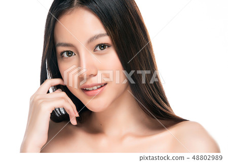 Beautiful Young asian Woman with Clean Fresh Skin 48802989