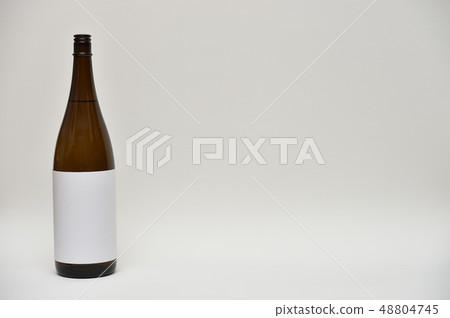 日本酒棕色瓶 48804745