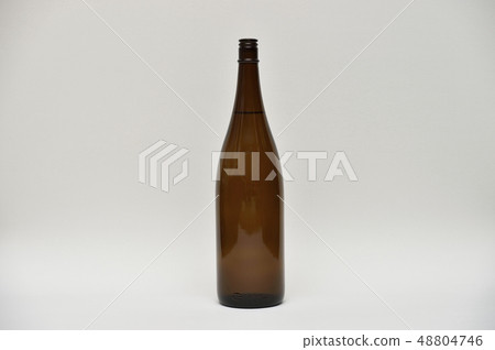 日本酒棕色瓶 48804746