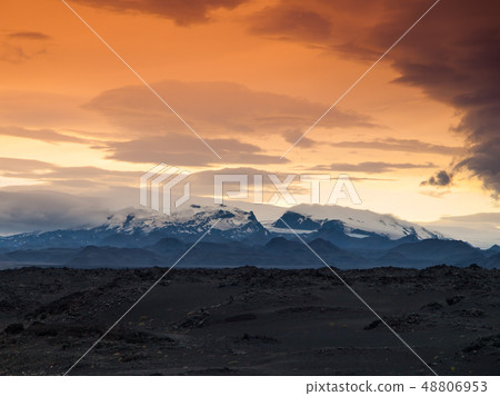 Vatnajokull Glacier evening scenery 48806953