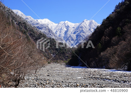從Todai Kawara山，Komazumine山和Mt. Kaitake Komagatake。 48810900