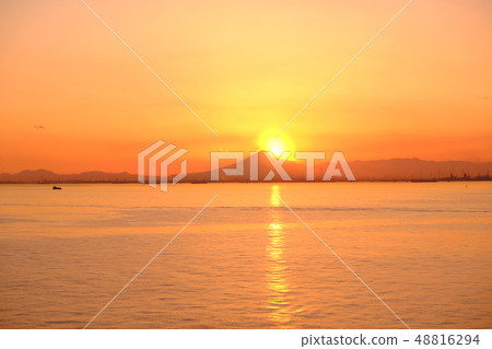 Fuji and the sun Fuji and the sun 48816294