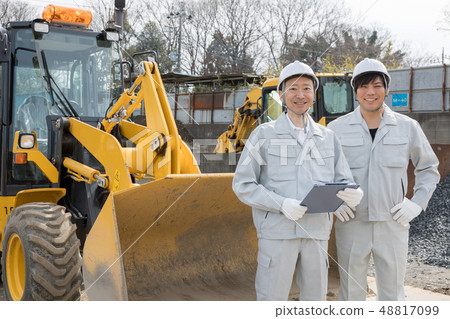 Heavy machine person Japanese 48817099