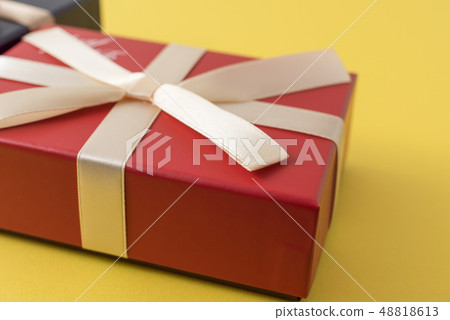 Gift. Gift. 48818613