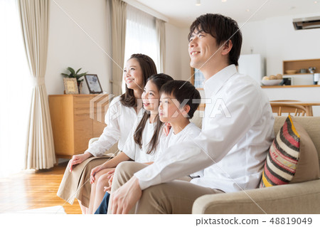 Family of four, parent and child, good friends, family group Family of four, parent and child, good friends, family group 48819049