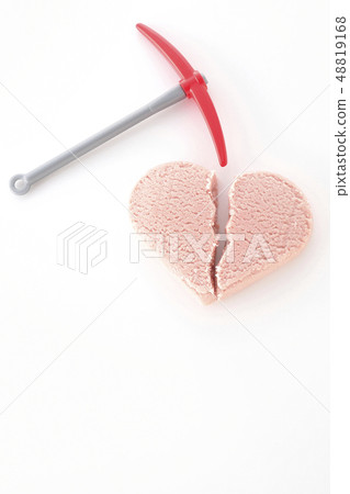 Heart breaks Heart breaks 48819168