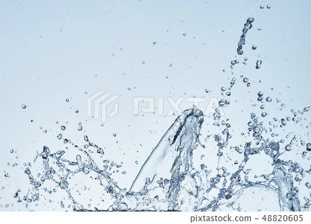 Splashes 48820605