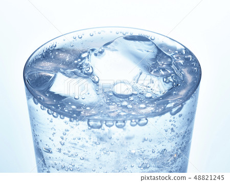 Carbonated water Carbonated water 48821245