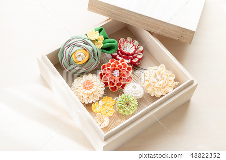 Kimono handicraft accessory 48822352