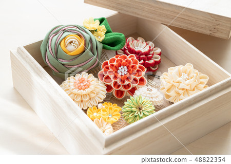 Kimono handicraft accessory 48822354