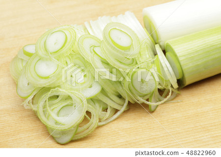 Long onion small cut 48822960