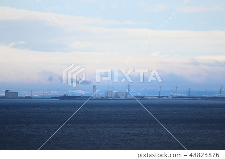 從小樽一側看到的石狩灣新港 48823876