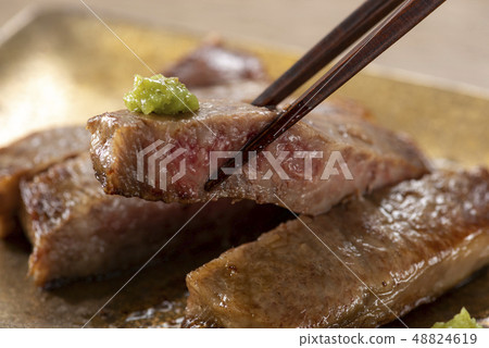 Loin steak with chopped wasabi Loin steak with chopped wasabi 48824619
