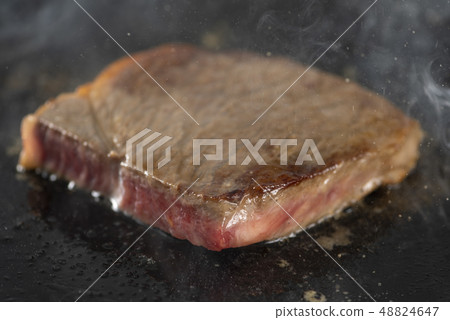 鐵板燒沙朗牛排 鐵板燒沙朗牛排 48824647