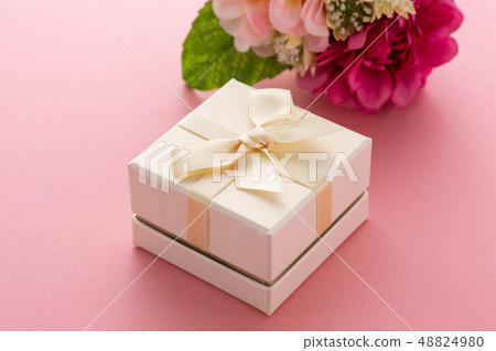 Present Present 48824980