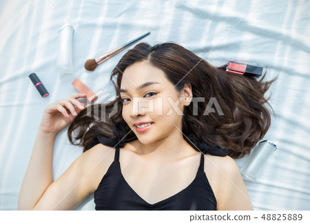 Women beauty 48825889