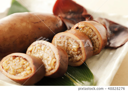 A bean paste 48828276