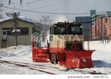 Snowfall motor car at Otaru Tsukiko Station. 48839572