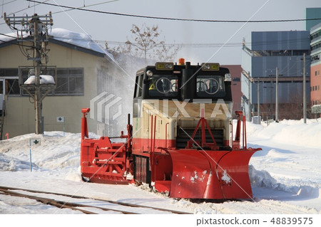 在小樽Tsukiko駐地的降雪汽車。 在小樽Tsukiko駐地的降雪汽車。 48839575