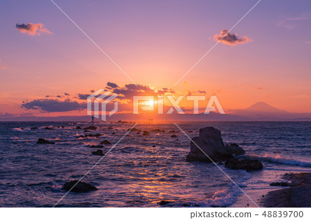 Sunset view of Hayama (Morito) 48839700