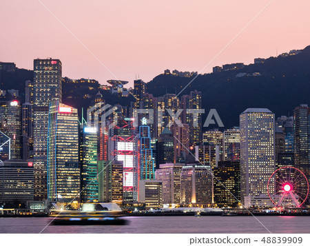 從香港尖沙咀的維多利亞港日落視圖 從香港尖沙咀的維多利亞港日落視圖 48839909