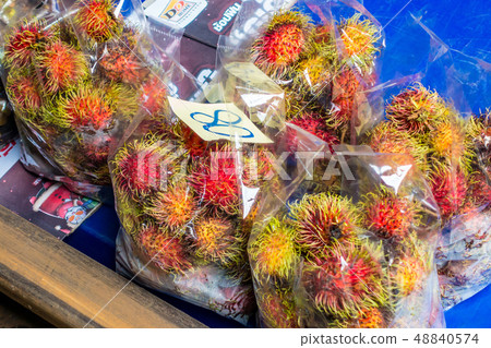 Makeron Market Rambutan 48840574