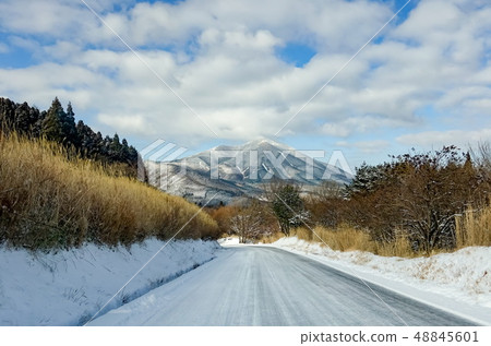 Iida plateau snow scene 48845601