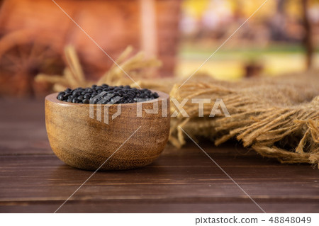 Black lentils beluga with cart Black lentils beluga with cart 48848049