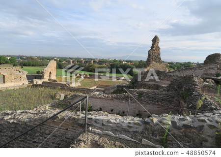 Ruins of the most spacious and luxurious residence on the outskirts of Rome Ruins of the most spacious and luxurious residence on the outskirts of Rome 48850574