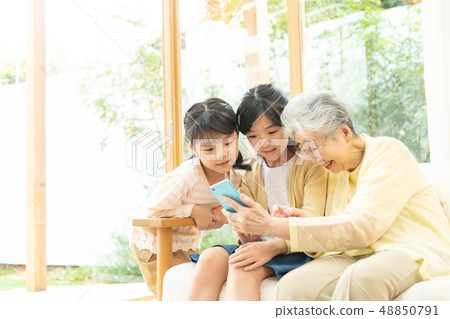 Senior smart child 3rd generation family image 48850791