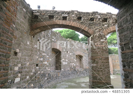Ruins of the most spacious and luxurious residence on the outskirts of Rome Ruins of the most spacious and luxurious residence on the outskirts of Rome 48851305