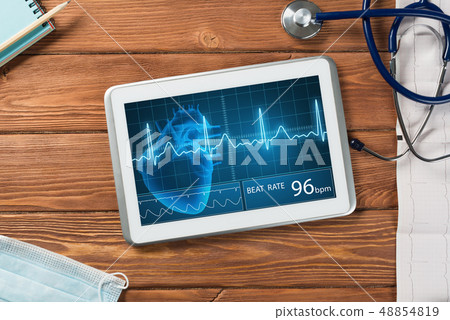 Digital technologies in medicine 48854819