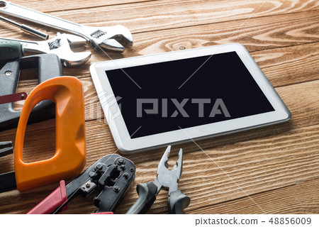 Repair service request 48856009