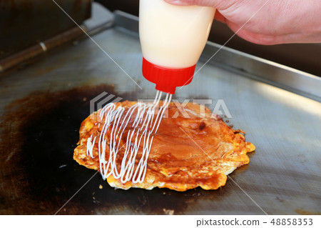 Apply Osaka grilled squid and mayonnaise 48858353