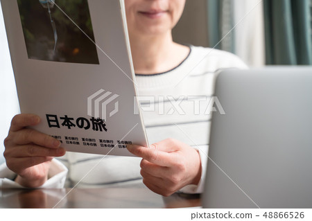 Travel, women, travel magazines (fictional magazines) 48866526