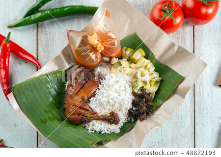 Nasi lemak kukus 48872193