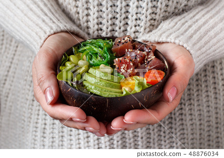 Hawaiian tuna poke bowl Hawaiian tuna poke bowl 48876034