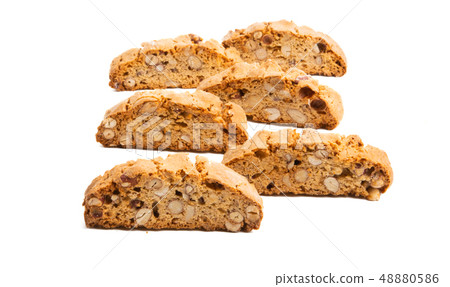 Cantuccini isolated 48880586