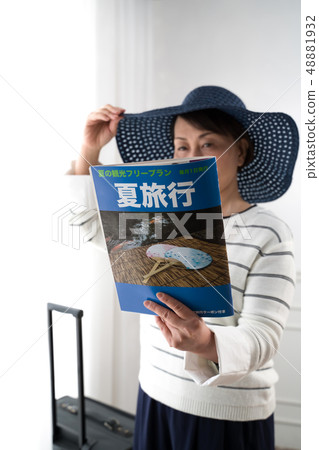 旅遊,女性,旅遊雜誌(虛構雜誌)出焦點 旅遊,女性,旅遊雜誌(虛構雜誌)出焦點 48881932