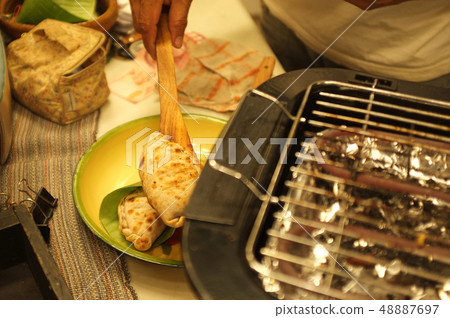 Grilled puff 48887697