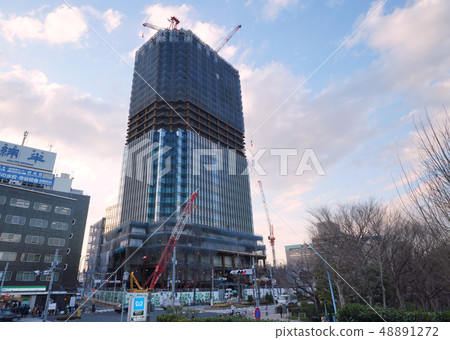 日本東京都市風景四谷站前面的摩天大樓（四谷站前地區頭等市區再開發項目設施樓） 48891272