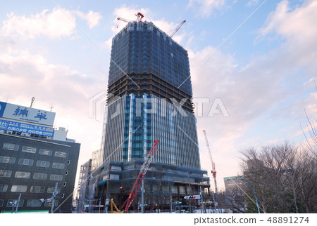 日本東京都市風景四谷站前面的摩天大樓（四谷站前地區頭等市區再開發項目設施樓） 48891274