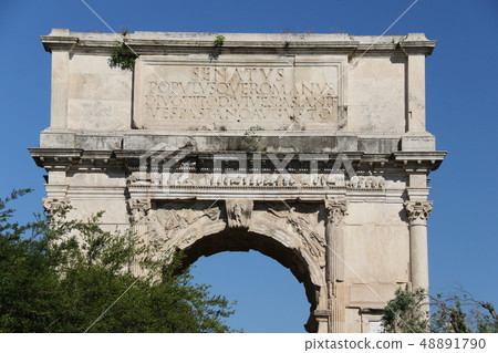 Titus' s Arc de Triomphe 48891790