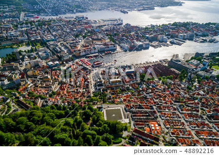 Bergen is a city and municipality in Hordaland on 48892216