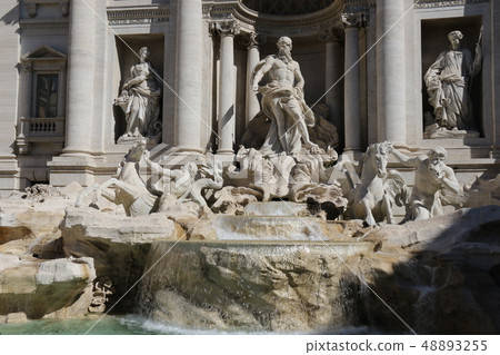 Trevi Fountain 48893255